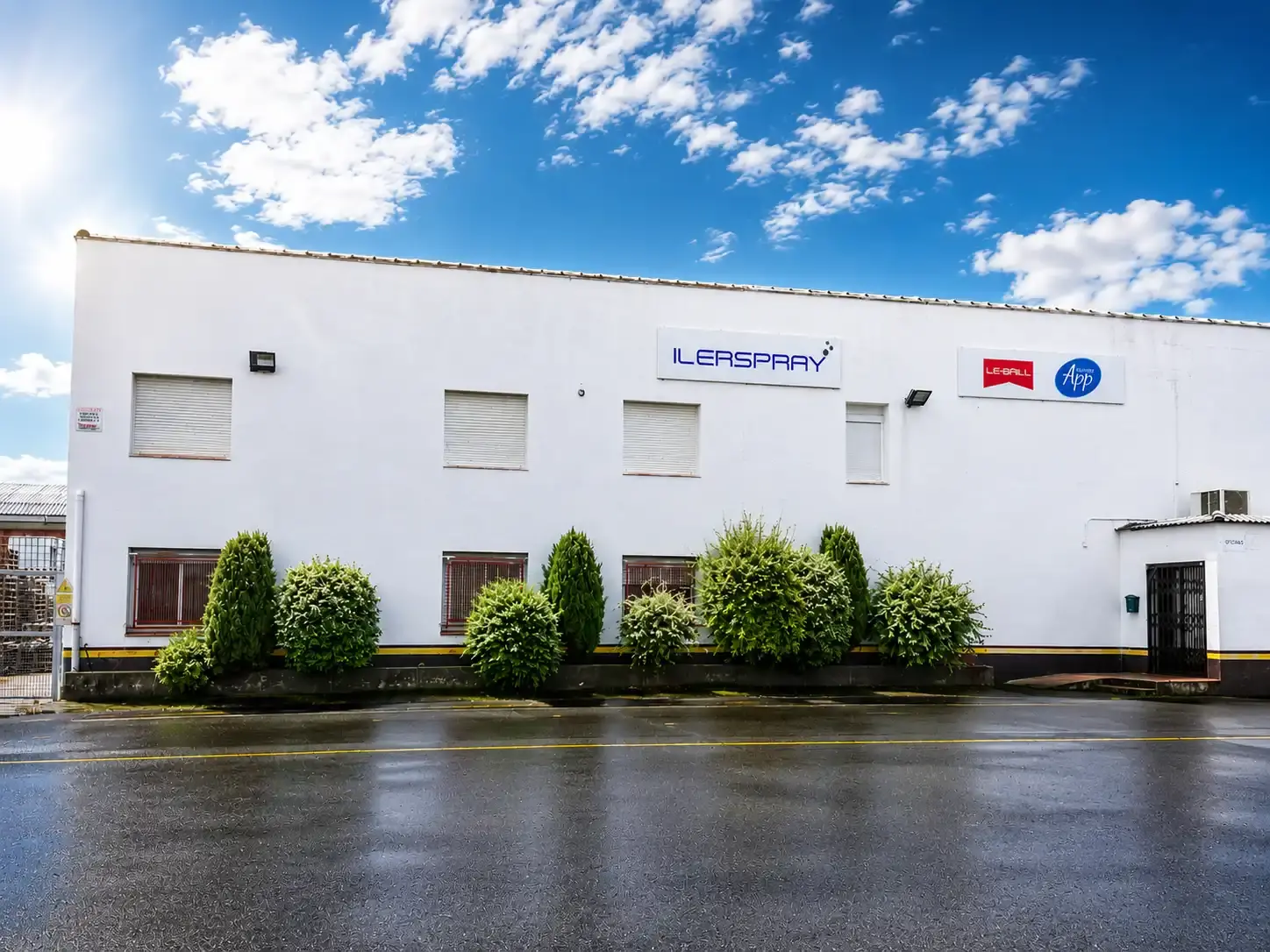 Somos Fabricantes y Distribuidores